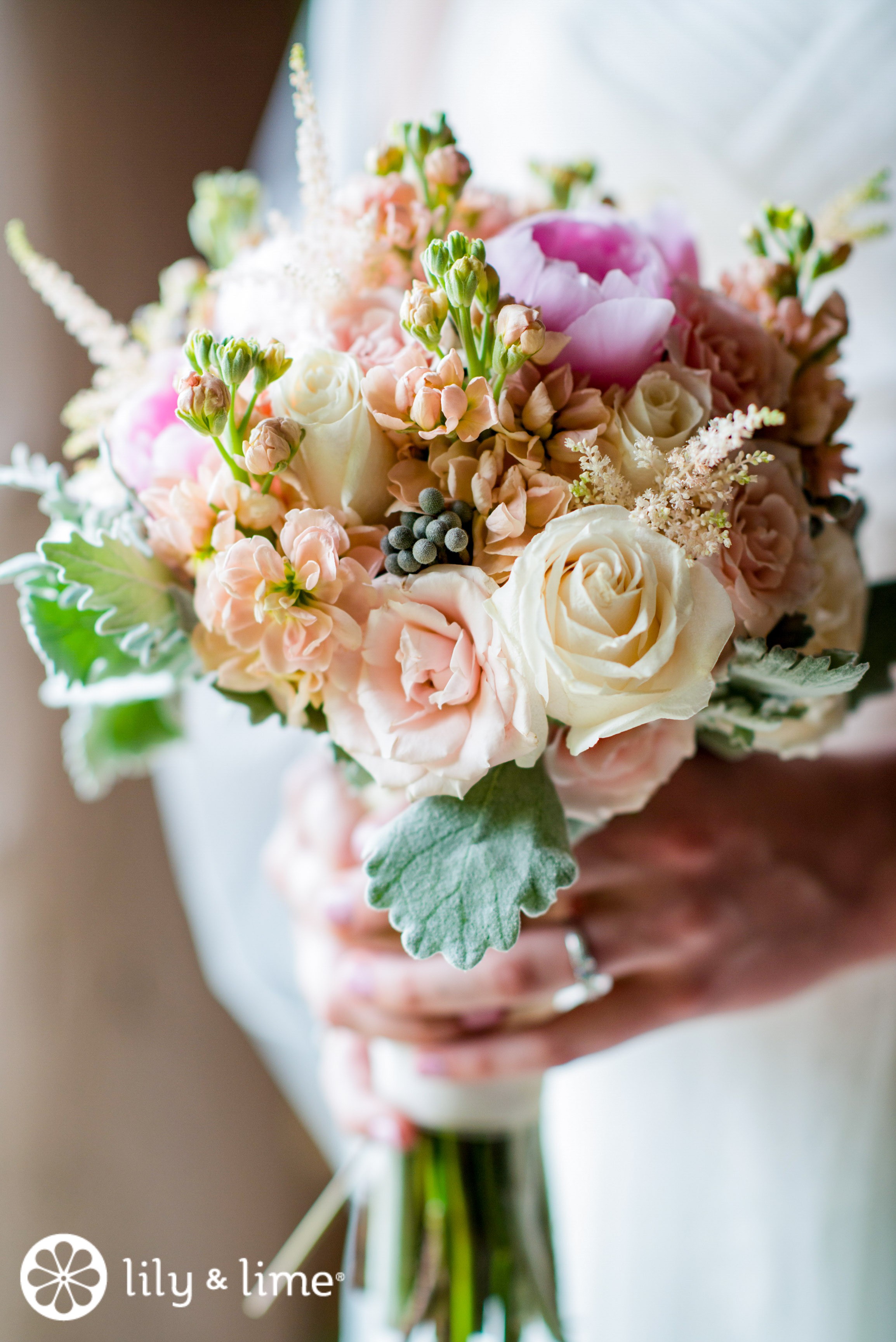 How to Use Ribbons and Bows to Enhance the Beauty of a Bouquet