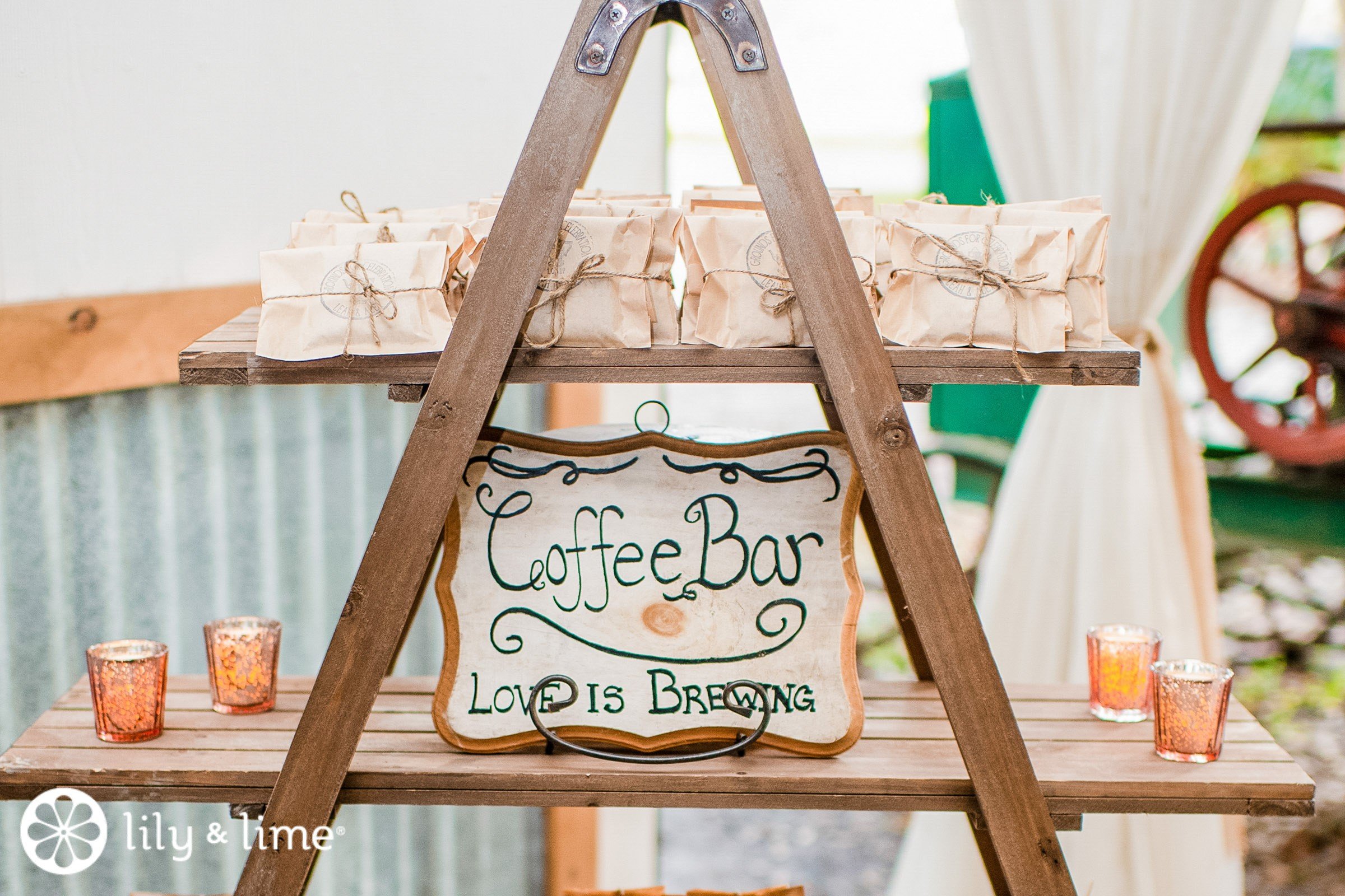 6 creative drink stations at your cocktail hour during your wedding