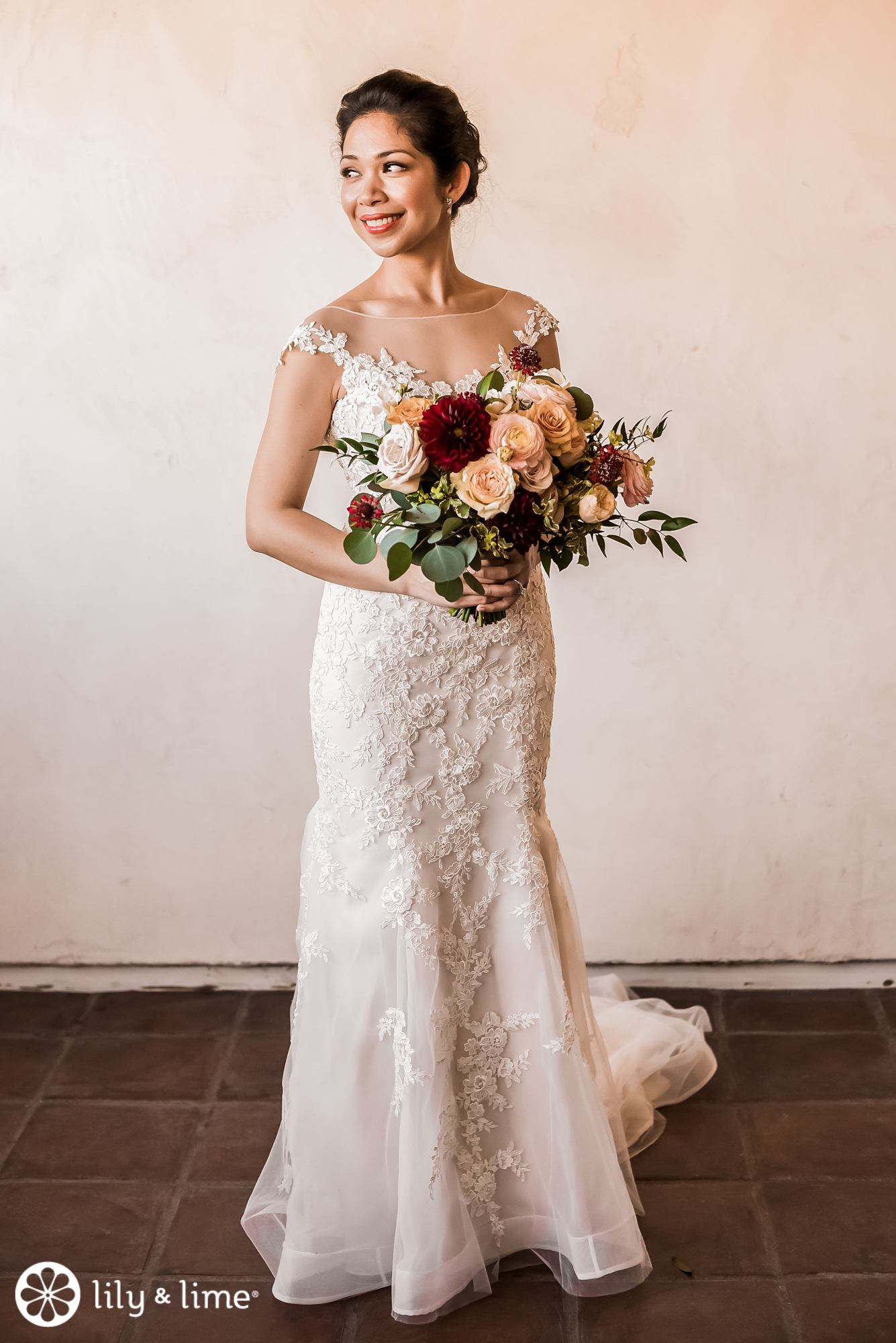 4 Fabulous Ways to Keep Warm in your Wedding Dress for Fall and