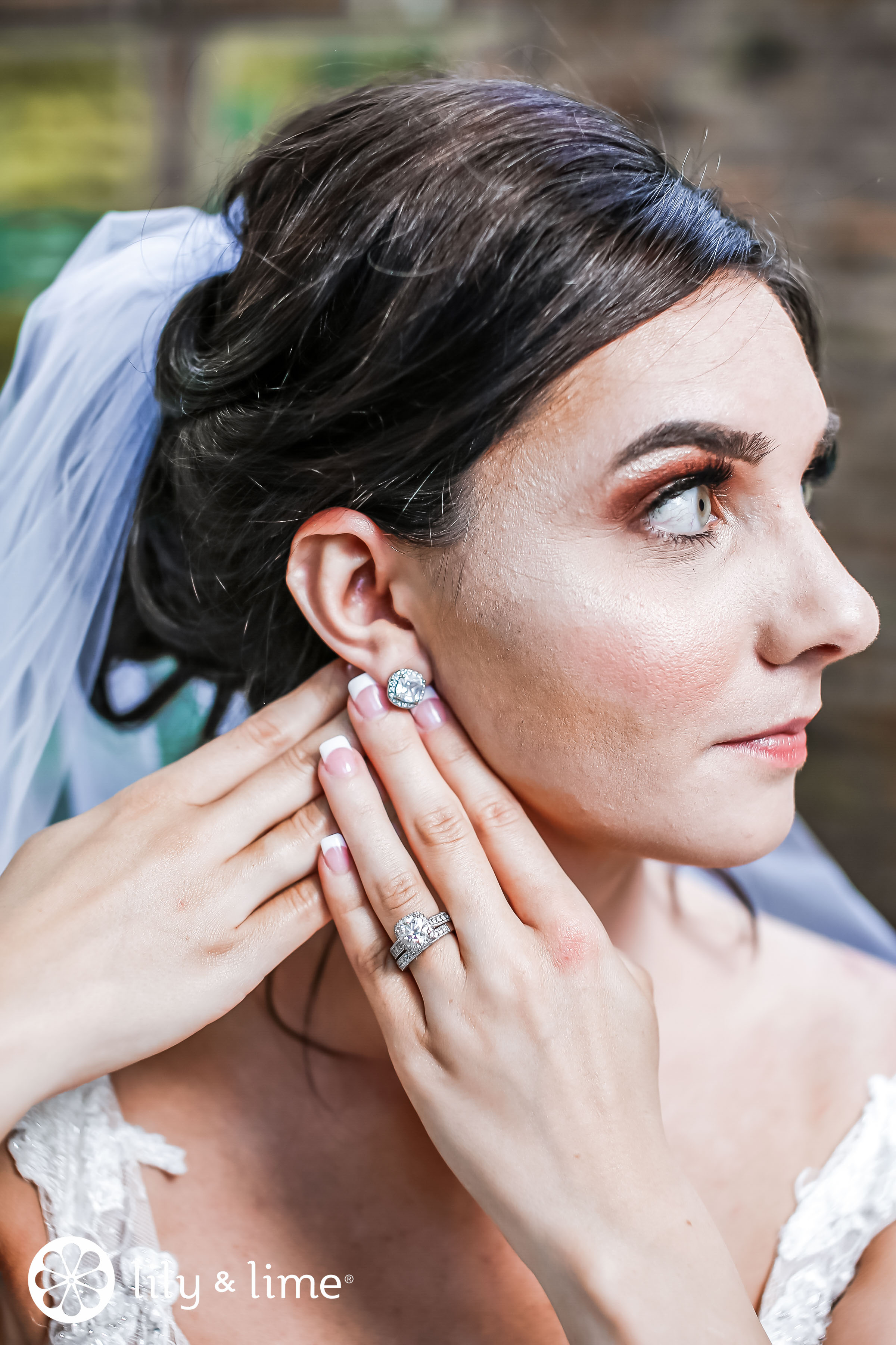 Earrings for bride on wedding day hot sale