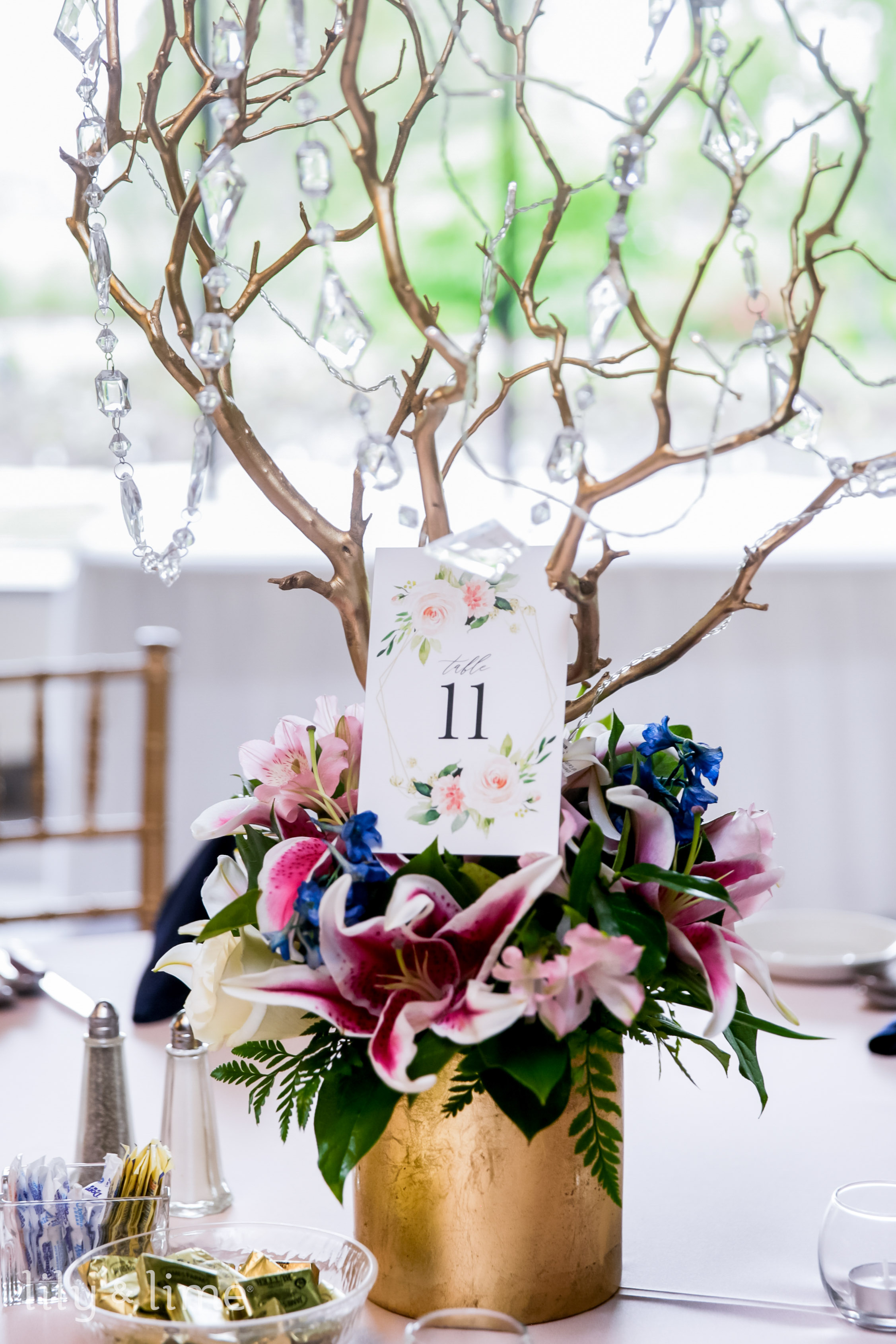 Wood Centerpieces Perfect for Rustic Wedding Theme