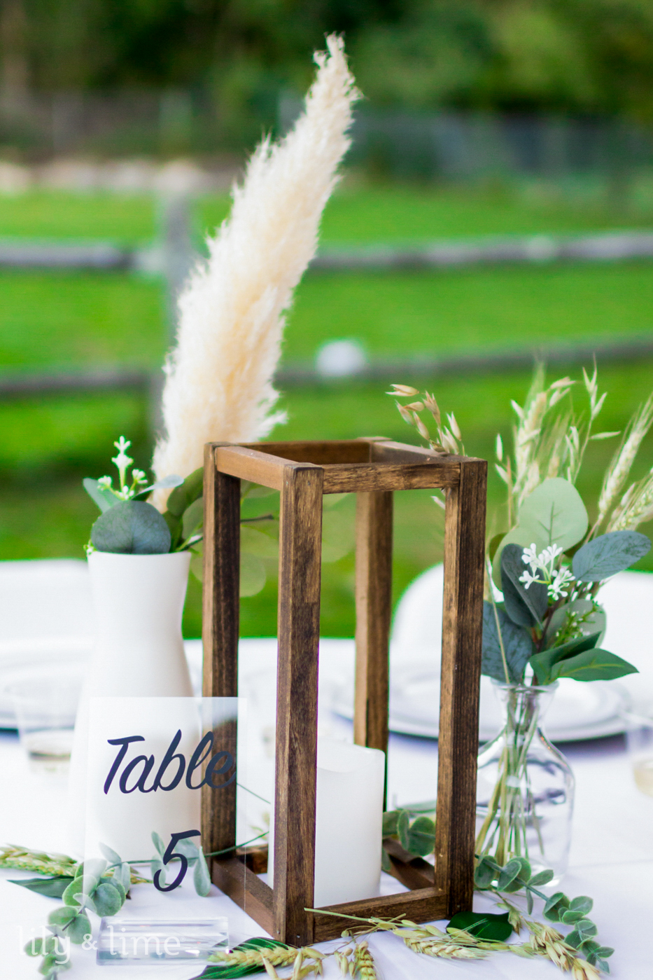 Simple centerpieces wedding deals