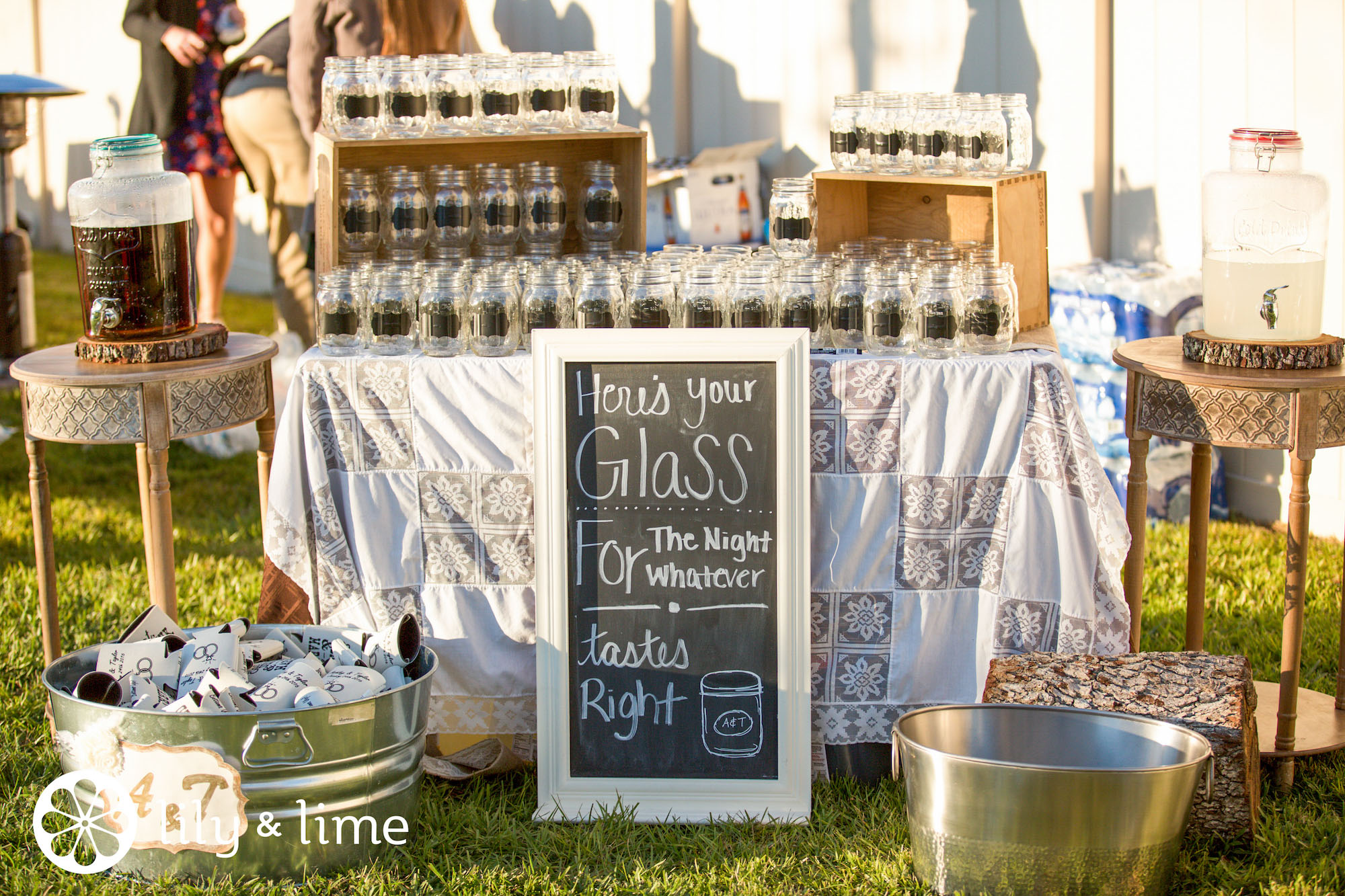 mason jar wedding favor table