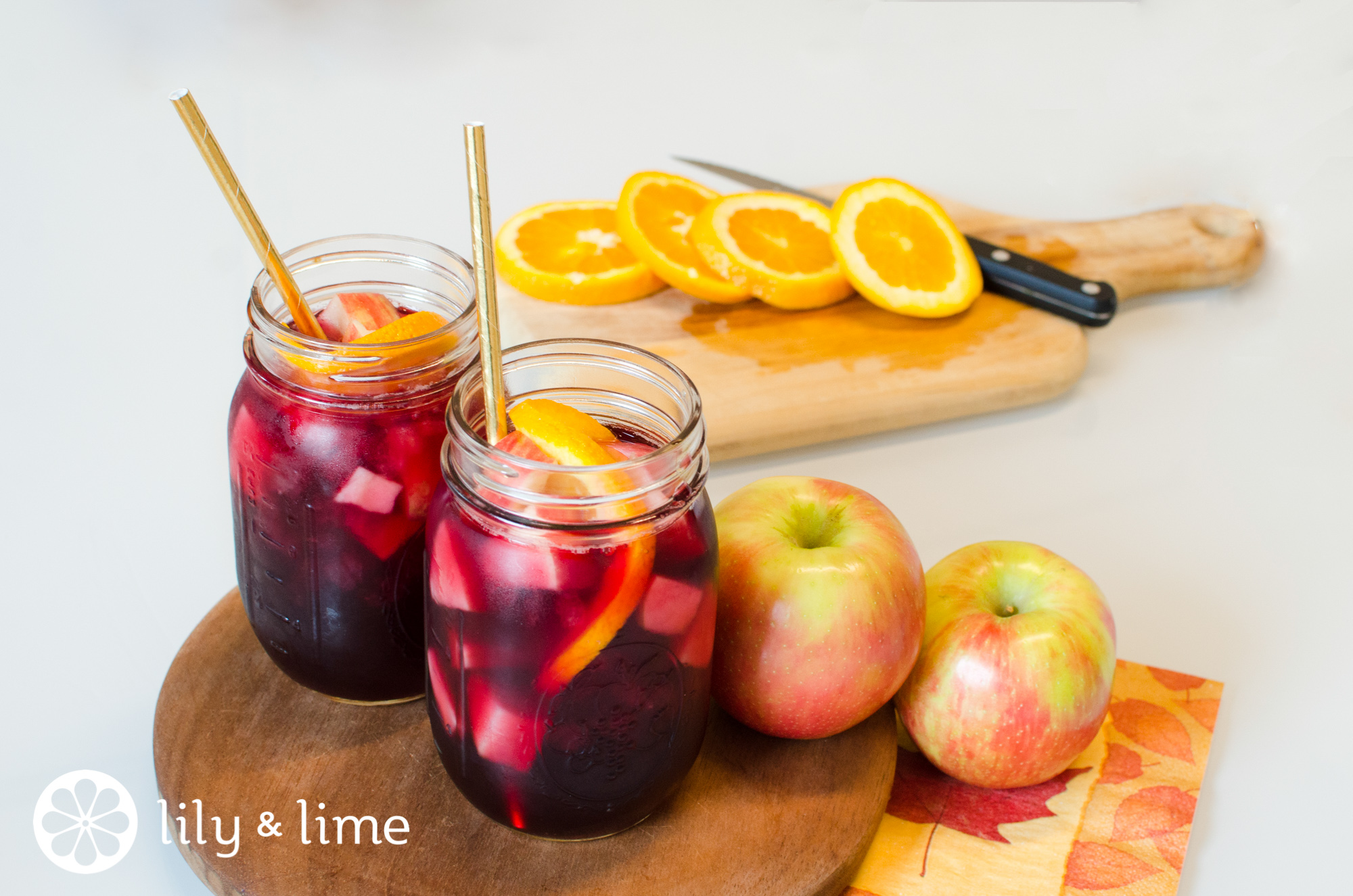 fall cocktails honeycrisp apple sangria