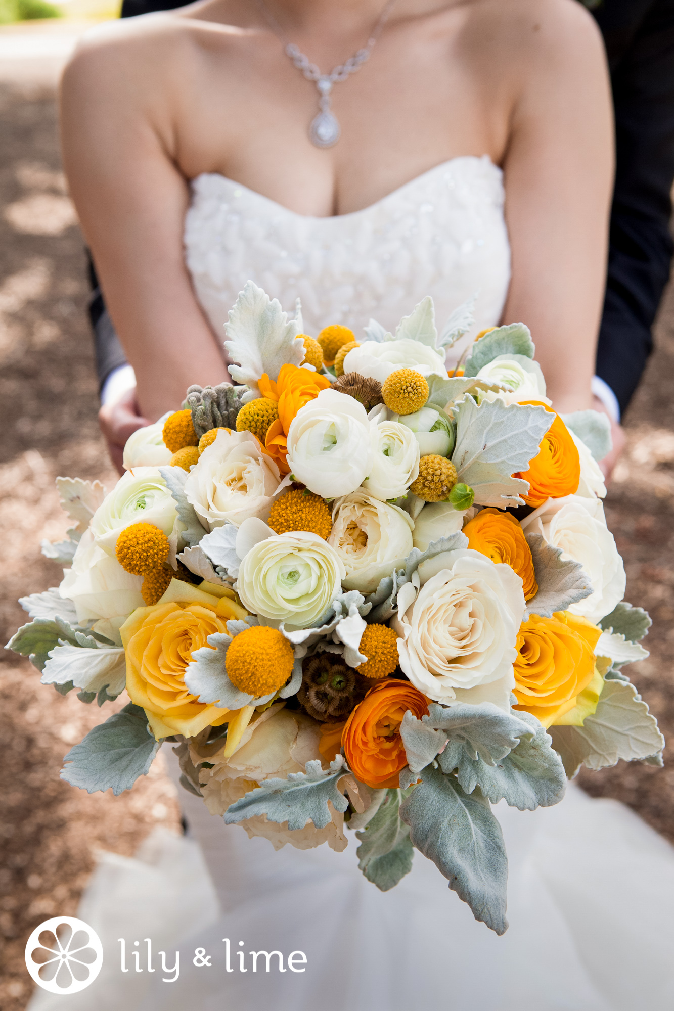 yellow autumn wedding bouquet inspiration