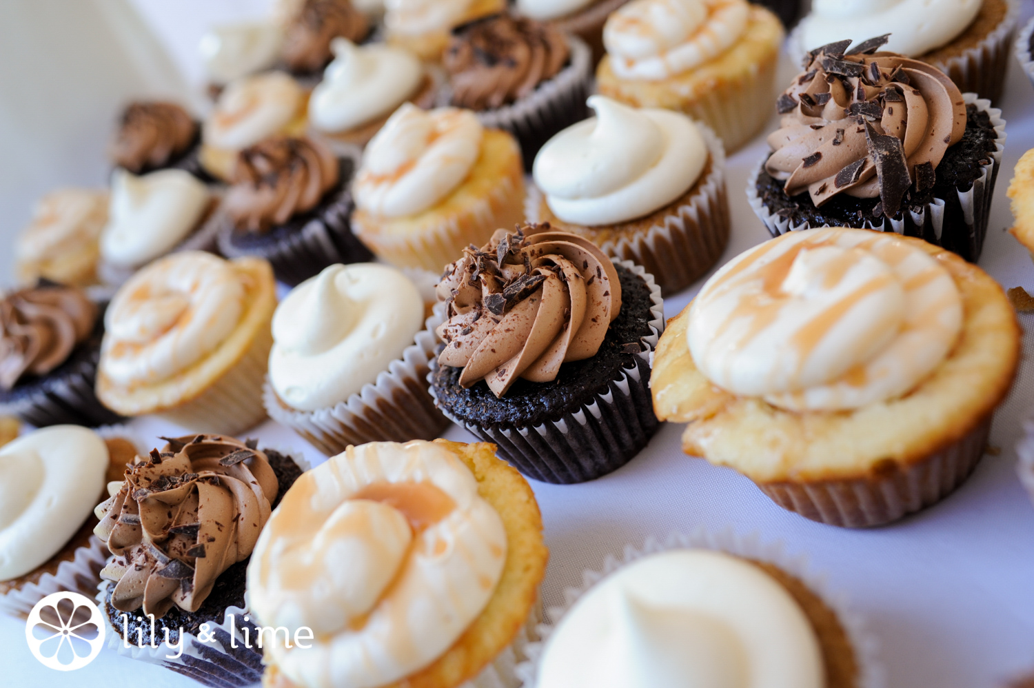 mini wedding cupcakes