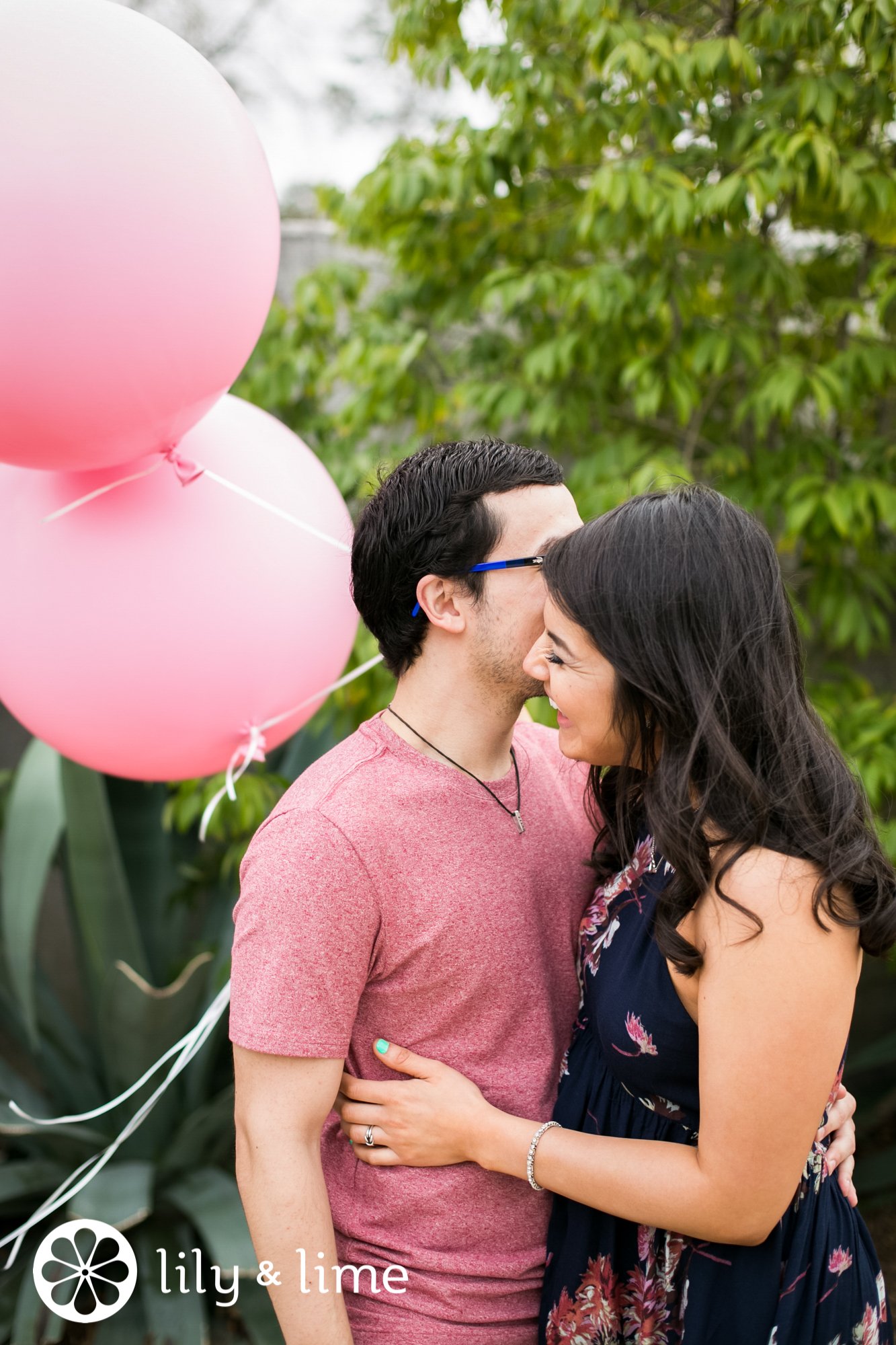 engagement session balloon prop inspiration