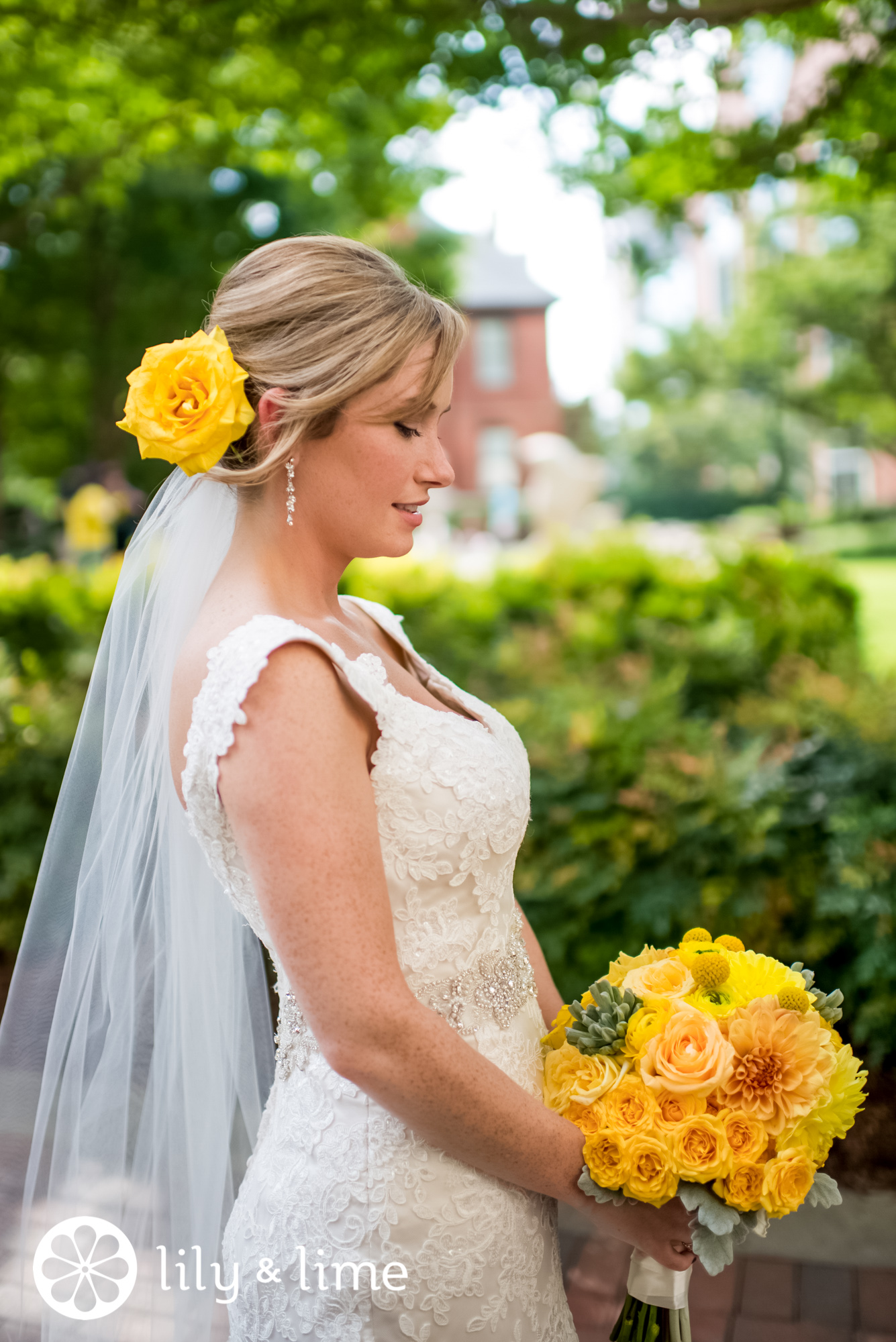 fall yellow wedding flower inspiration