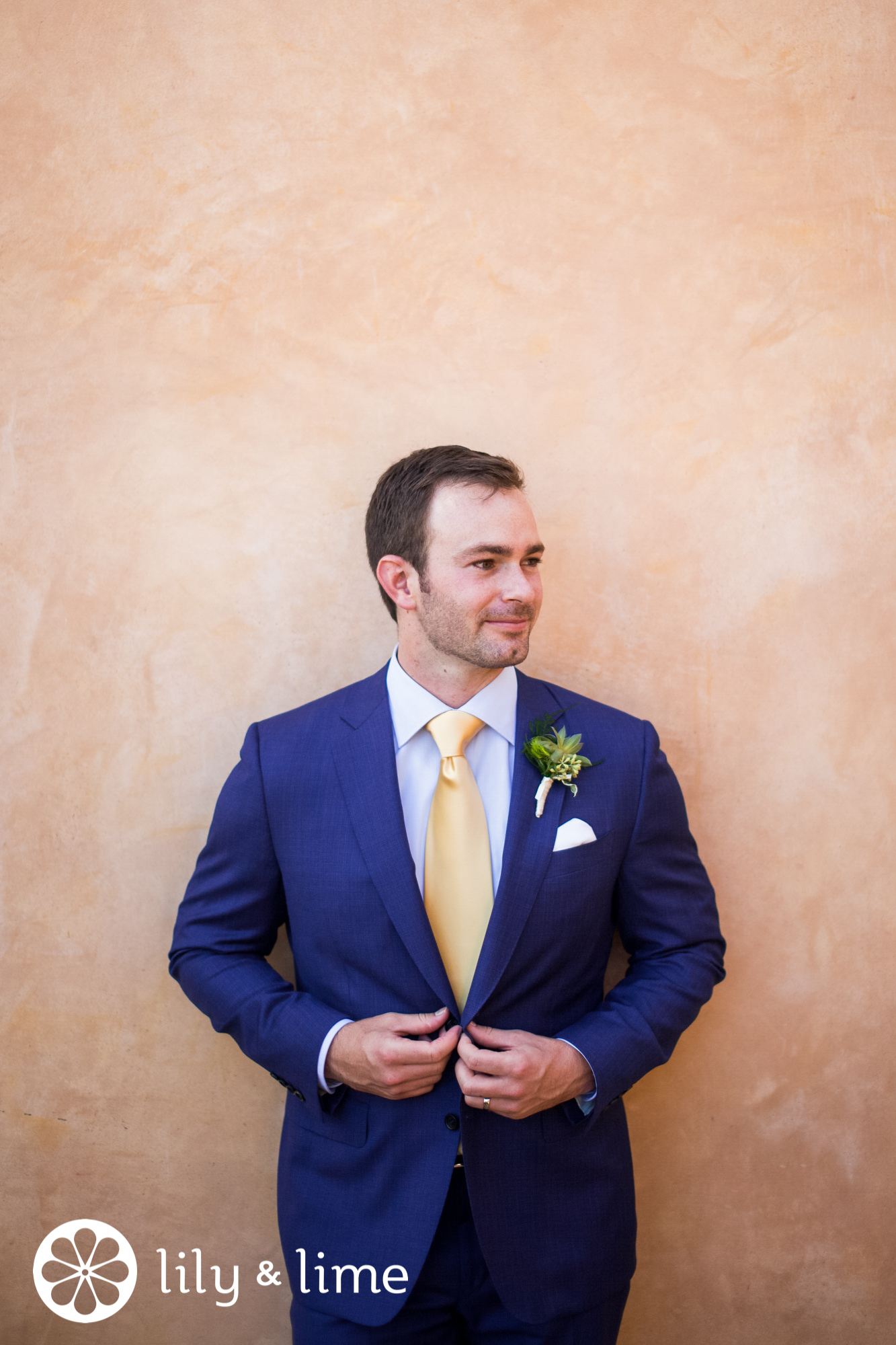 yellow fall inspired groom tie