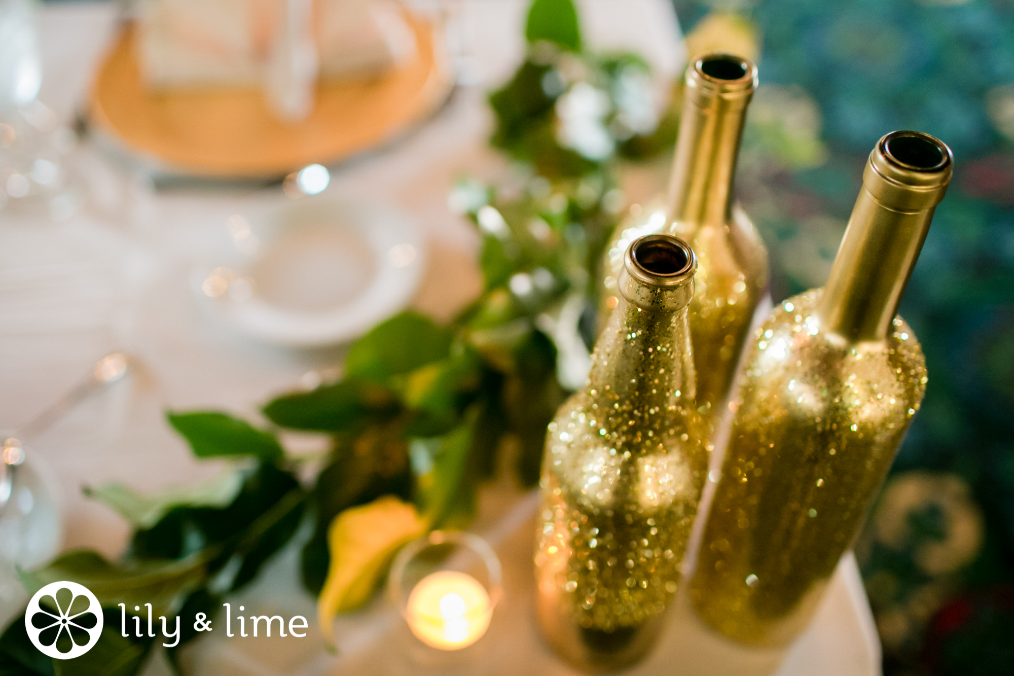 gold glitter wedding decor ideas