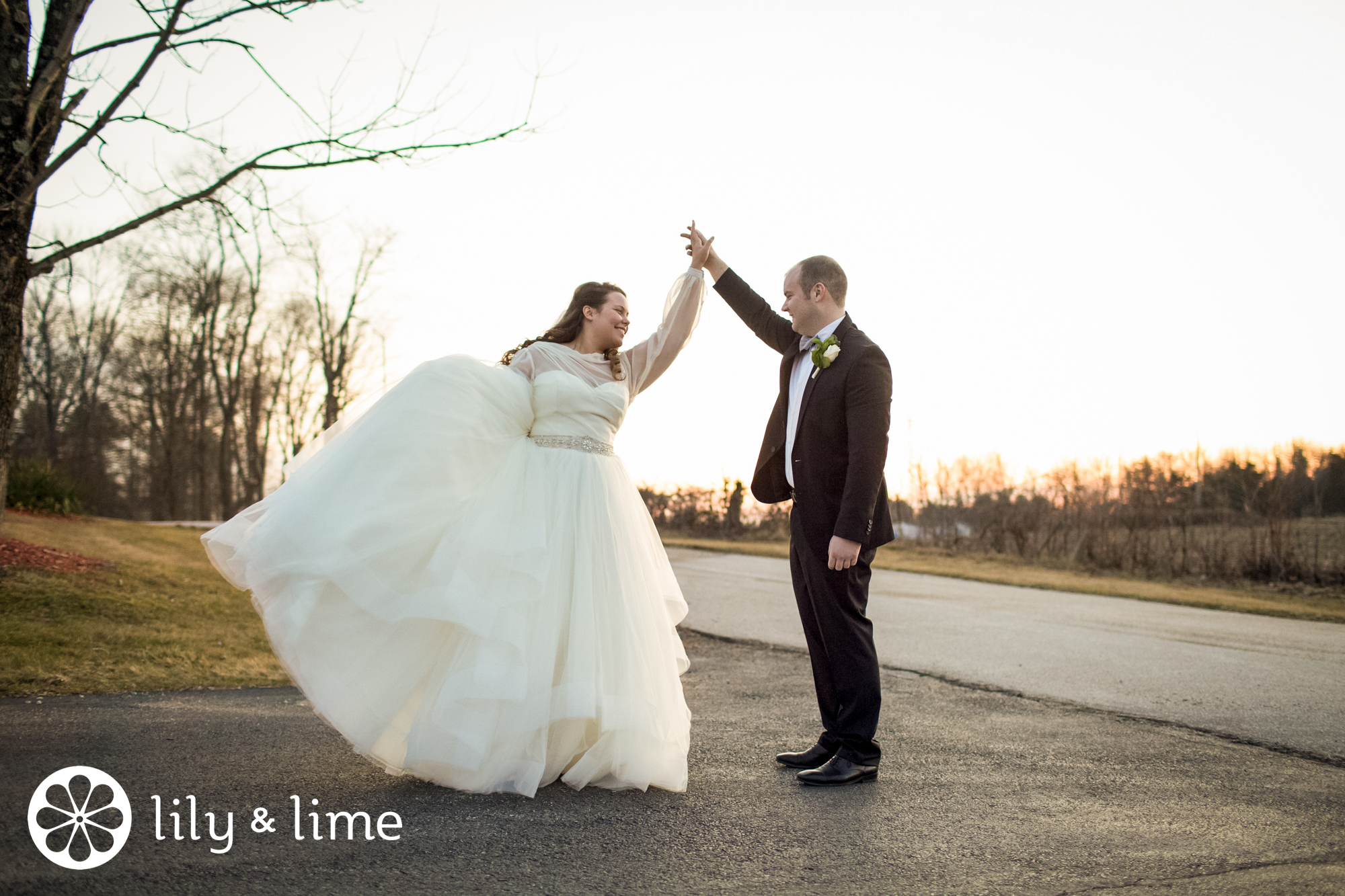 wedding photo pose ideas