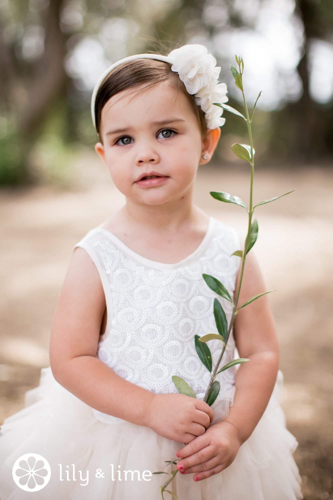 adorable flower girl outfit