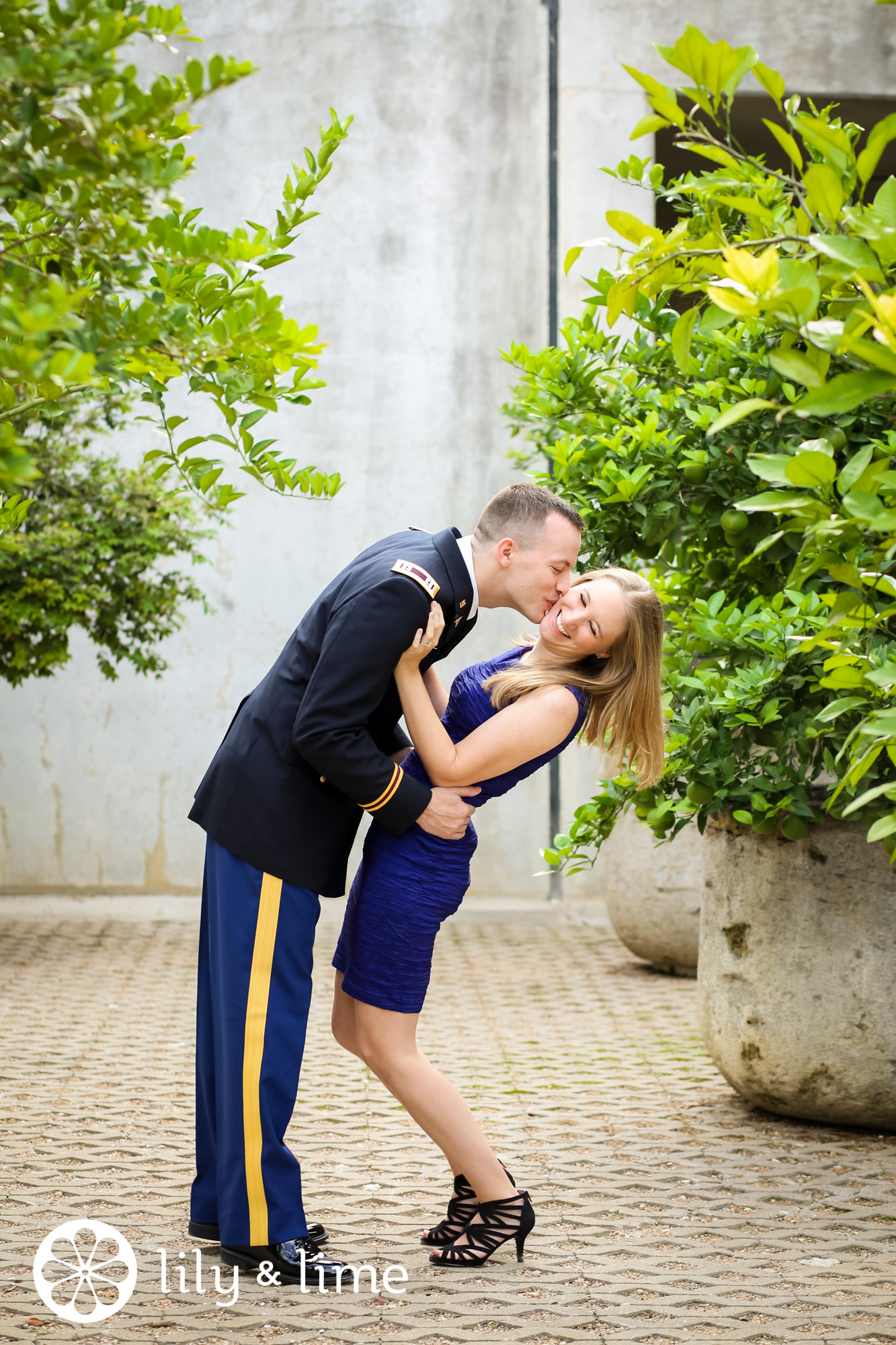 candid texas engagement photos