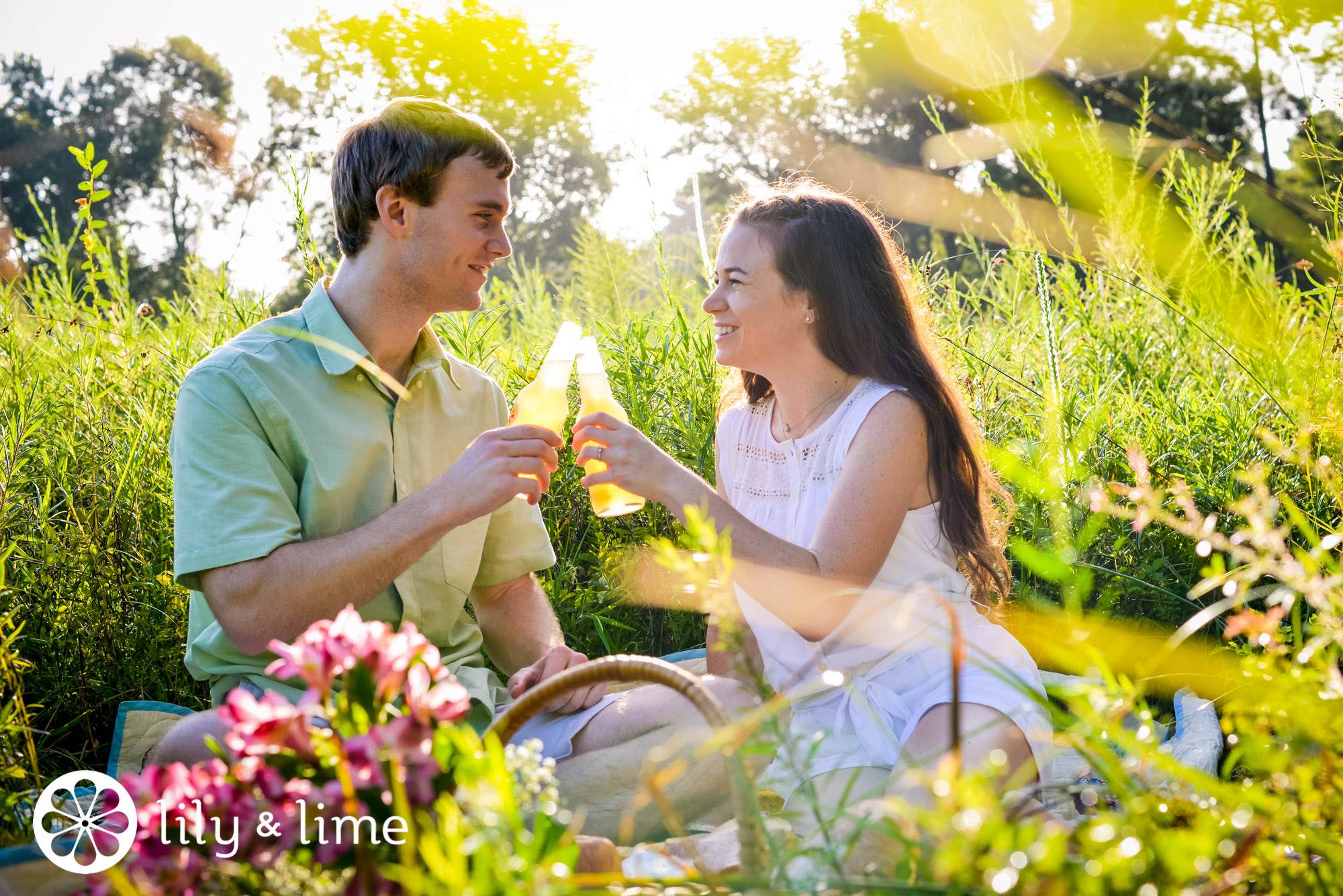 cute picnic for engagement photos