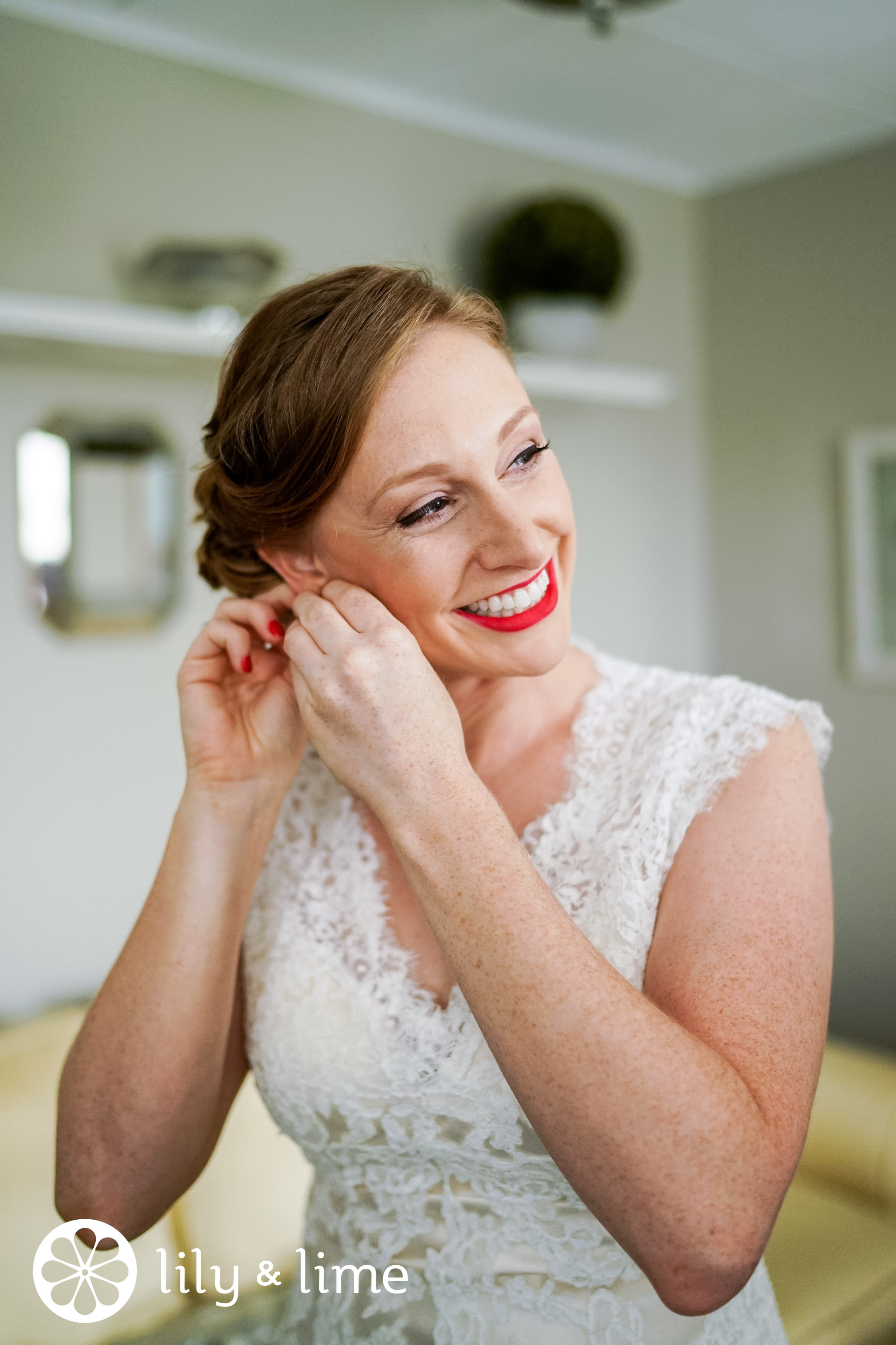 bridal prep photos