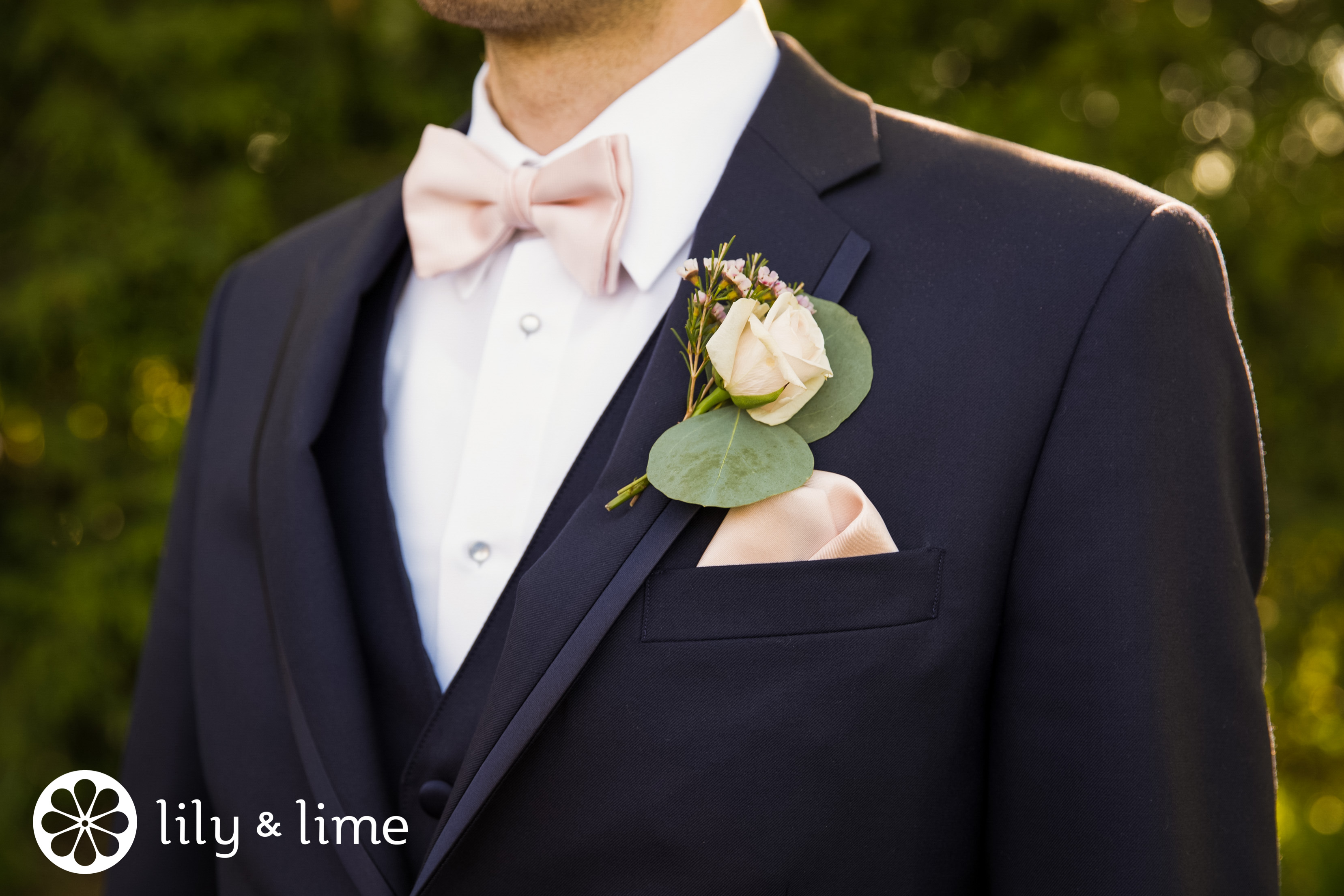 spring blush groom boutonniere